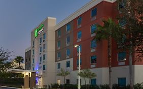 Holiday Inn Express Fort Lauderdale Airport Cruise Port